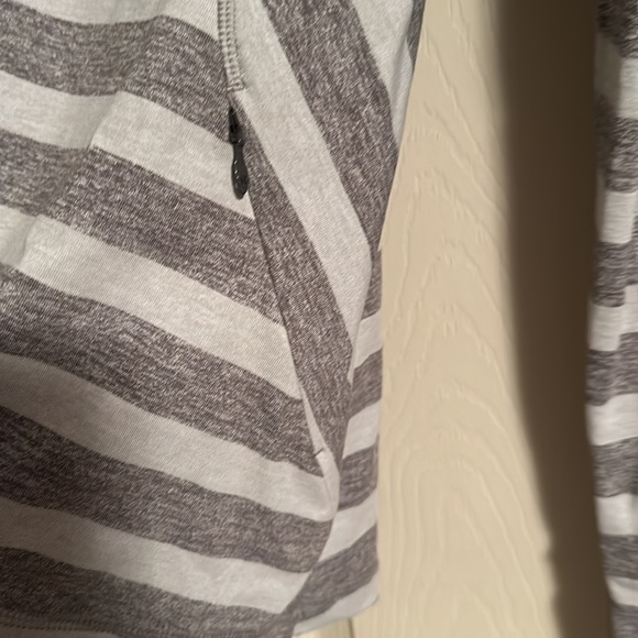 lululemon Pullover Top - Picture 2 of 4
